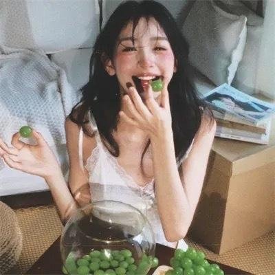 伏狮艶后